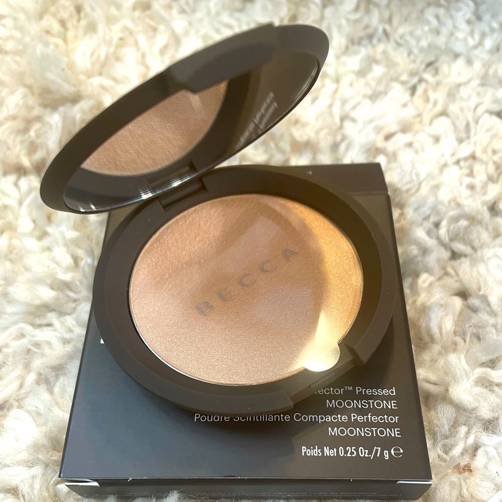 2 for $60 - BECCA - Shimmering Skin Perfector - Moonstone